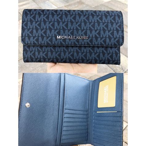 michael kors jet set large travel wallet|Michael Kors zippered wallet.